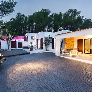 https://villa-can-mass-architect-country-villa.balearic-islands.net